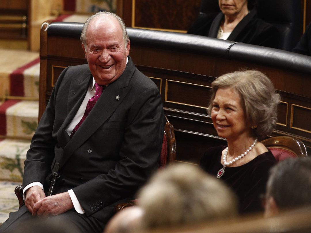 El rey Juan Carlos I y la reina Sofía en el Congreso El rey Juan Carlos I y la reina Sofía en el Congreso