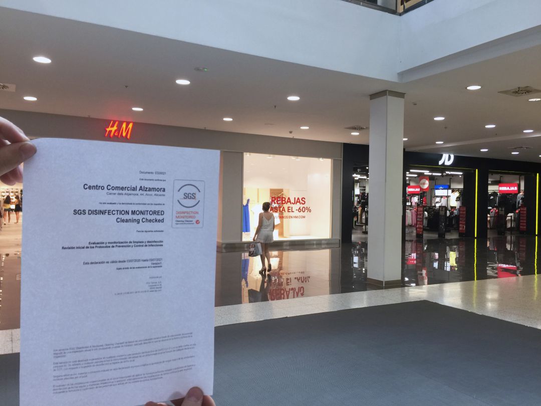 Certificado de desinfección en el CC Alzamora Certificado de desinfección en el CC Alzamora