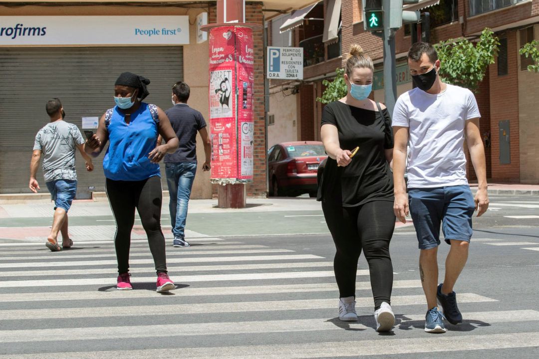 Euskadi acumula hasta este lunes 275 contagiados por covid-19 del tramo de edad de entre 10 y 19 años desde el inicio de la pandemia, lo que supone un incremento de infectados del 29,1% en relación a los 213 casos positivos confirmados el día 13 del pasado mes de junio Euskadi acumula hasta este lunes 275 contagiados por covid-19 del tramo de edad de entre 10 y 19 años desde el inicio de la pandemia, lo que supone un incremento de infectados del 29,1% en relación a los 213 casos positivos confirmados el día 13 del pasado mes de junio