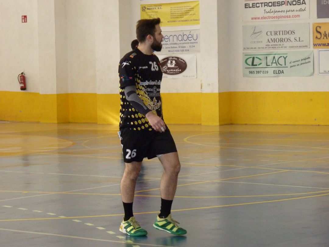 Chema Asencio será el capitán del Bm. Elda - C.E.E. la próxima temporada Chema Asencio será el capitán del Bm. Elda - C.E.E. la próxima temporada