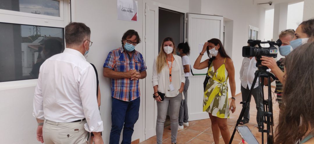 Un momento durante la visita a las instalaciones Un momento durante la visita a las instalaciones