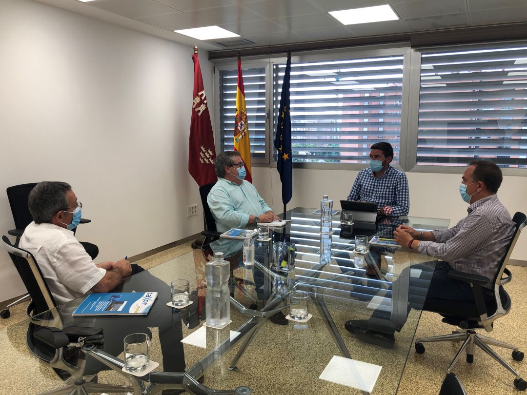 Los plazos de concesión del dominio público marítimo-terrestre se verían sensiblemente recortados de prosperar las pretensiones del Gobierno de España Los plazos de concesión del dominio público marítimo-terrestre se verían sensiblemente recortados de prosperar las pretensiones del Gobierno de España