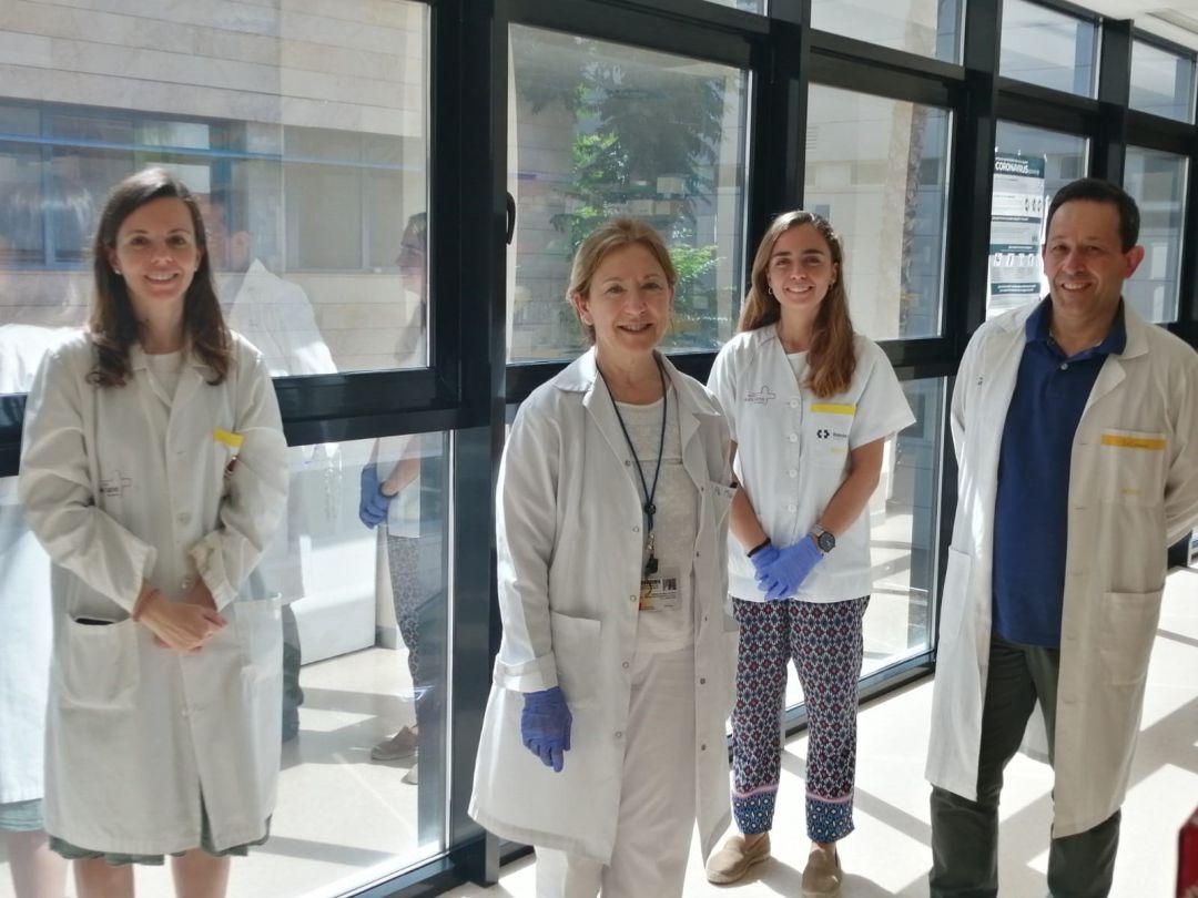 Grupo de Oncología Clínico-Experimental: Eugenia de la Morena, Antonia Miñarro, Belén de la Morena y Javier Corral en el Centro Regional de Hemodonación Grupo de Oncología Clínico-Experimental: Eugenia de la Morena, Antonia Miñarro, Belén de la Morena y Javier Corral en el Centro Regional de Hemodonación