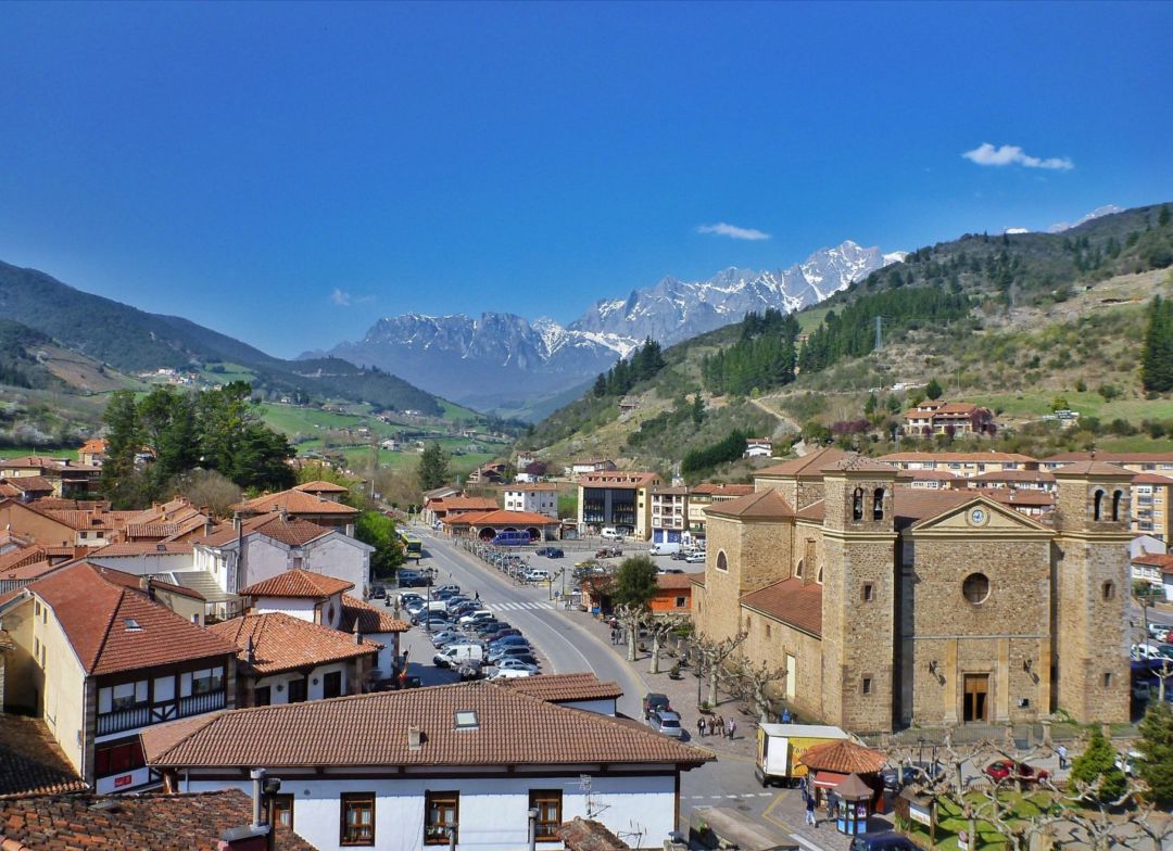 Vista de Potes. Vista de Potes.