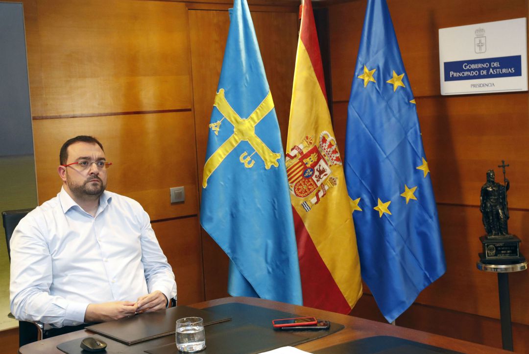 El presidente del Principado, Adrián Barbón, durante la reunión del Consejo de Gobierno extraordinario. El presidente del Principado, Adrián Barbón, durante la reunión del Consejo de Gobierno extraordinario.