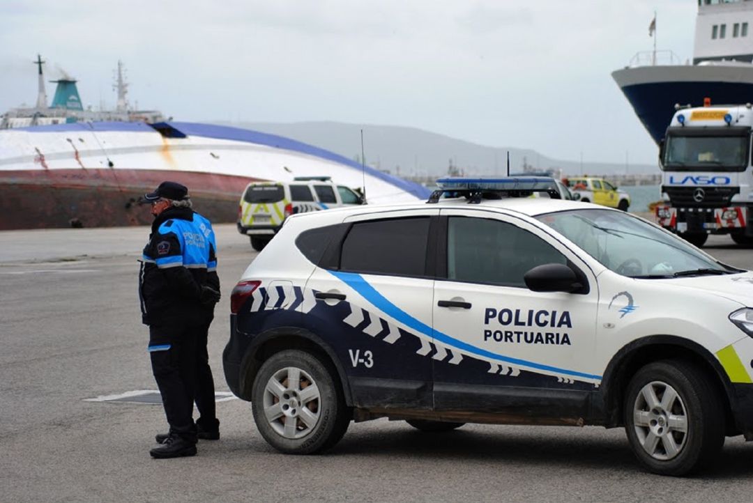 Un vehículo de Policía Portuaria. Un vehículo de Policía Portuaria.