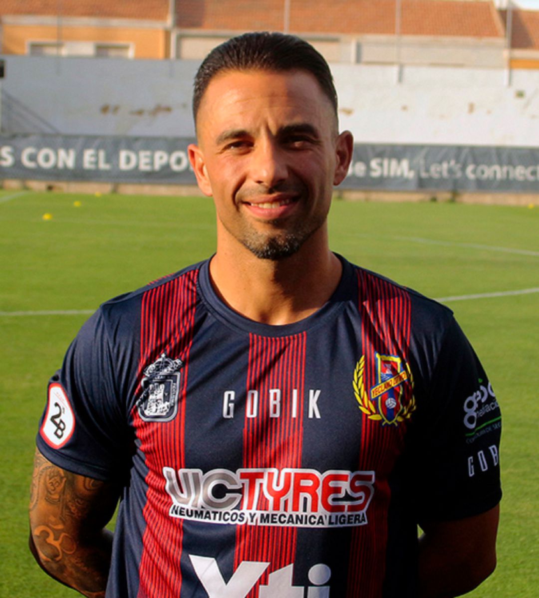 David Puche 'Chino' en una foto oficial del Yeclano Deportivo David Puche 'Chino' en una foto oficial del Yeclano Deportivo
