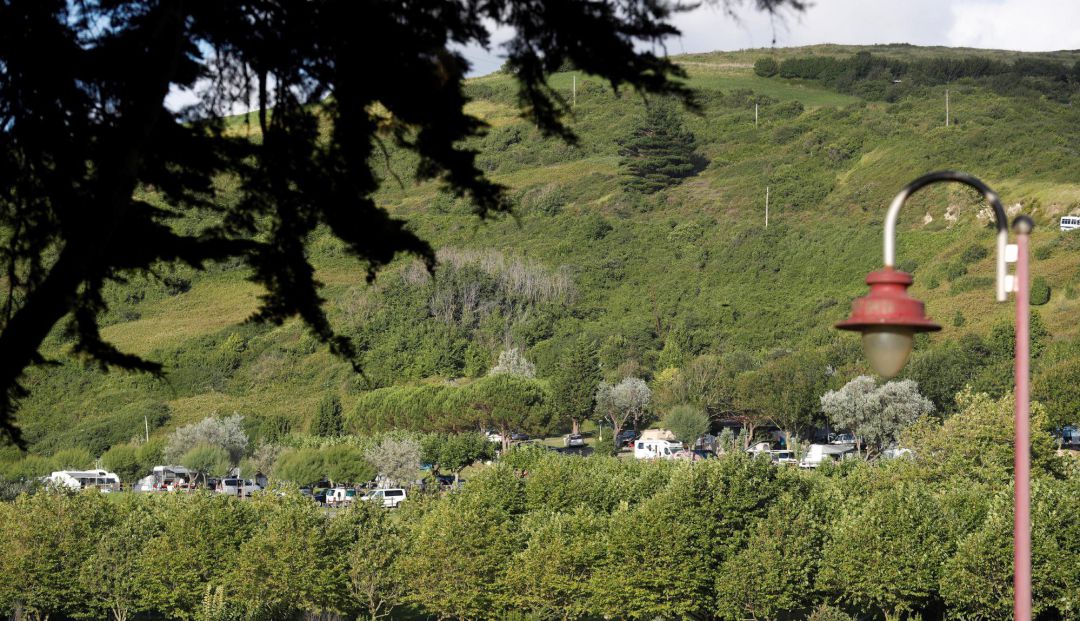 Vista del camping Talai Mendi de Zarautz cerrado por el Departamento vasco de Salud tras detectar dos casos positivos de covid-19 Vista del camping Talai Mendi de Zarautz cerrado por el Departamento vasco de Salud tras detectar dos casos positivos de covid-19