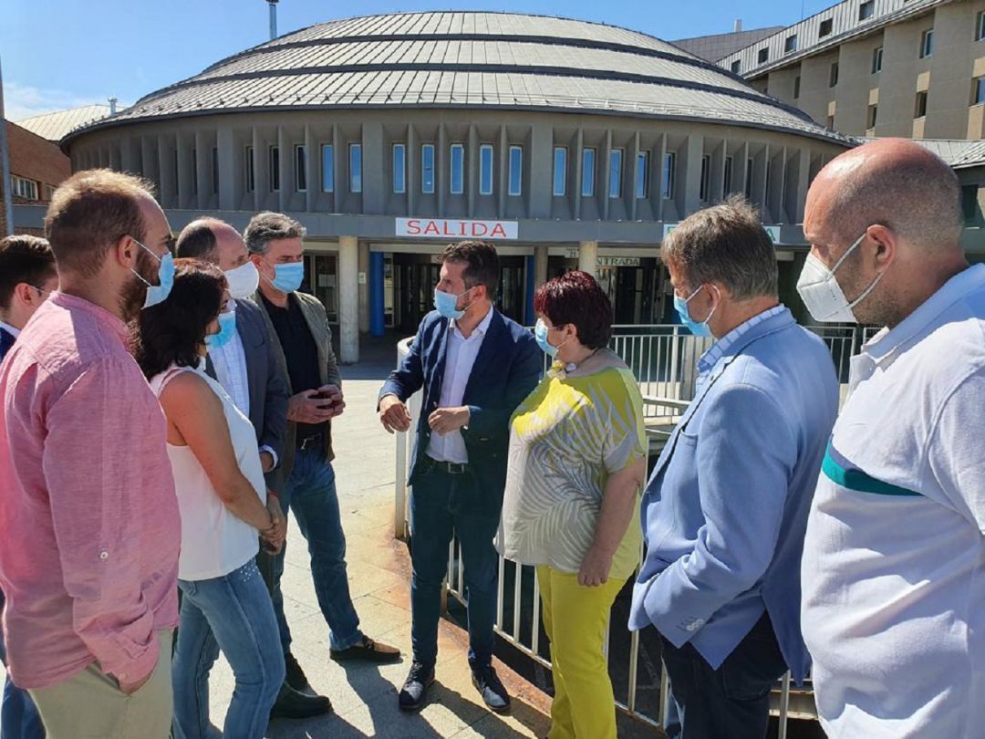 El secretario general del PSOE CyL, Luis Tudanca, en su visita a Segovia con miembros del PSOE Segovia. El secretario general del PSOE CyL, Luis Tudanca, en su visita a Segovia con miembros del PSOE Segovia.