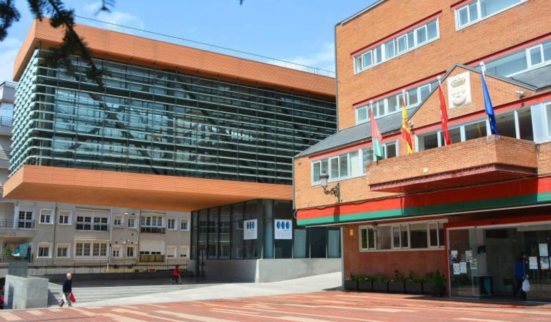 Fachada del Ayuntamiento de Alcorcón Fachada del Ayuntamiento de Alcorcón