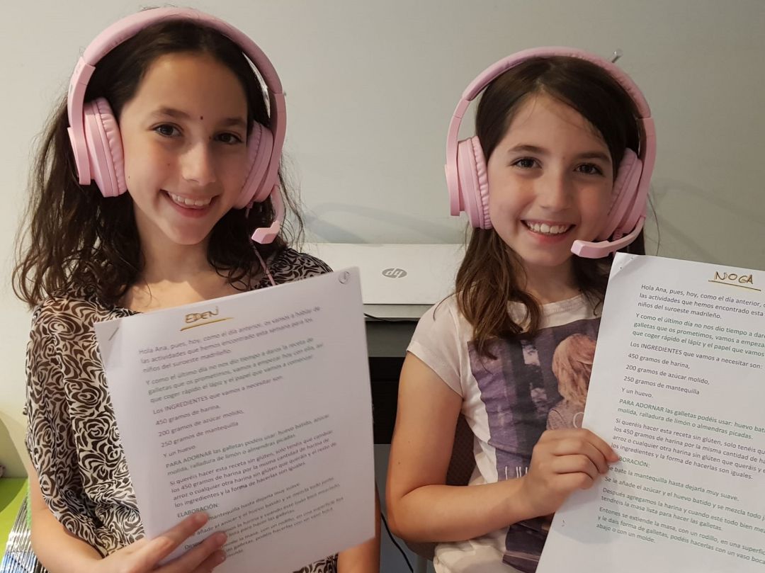 Las dos pequeñas reporteras Eden y Noga Las dos pequeñas reporteras Eden y Noga