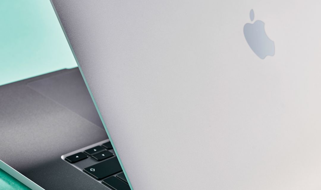 Apple avisa sobre las cubiertas en los MacBook. Apple avisa sobre las cubiertas en los MacBook.