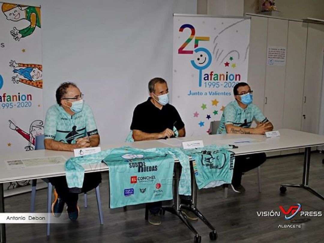 Rueda de prensa de AFANION Sobre ruedas presentando su nuena iniciativa Rueda de prensa de AFANION Sobre ruedas presentando su nuena iniciativa