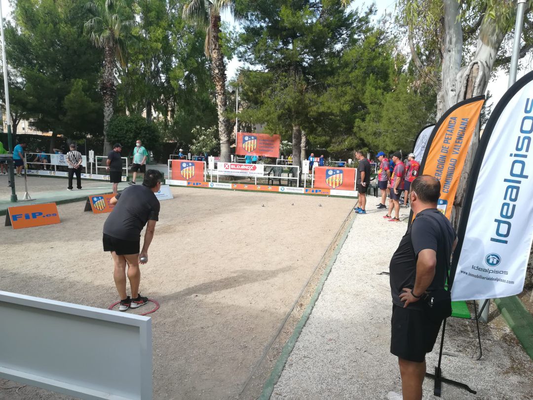 El Vergel Petanca Cub de Elda ha extremado las precauciones para llevar a cabo los campeonatos autonómicos El Vergel Petanca Cub de Elda ha extremado las precauciones para llevar a cabo los campeonatos autonómicos