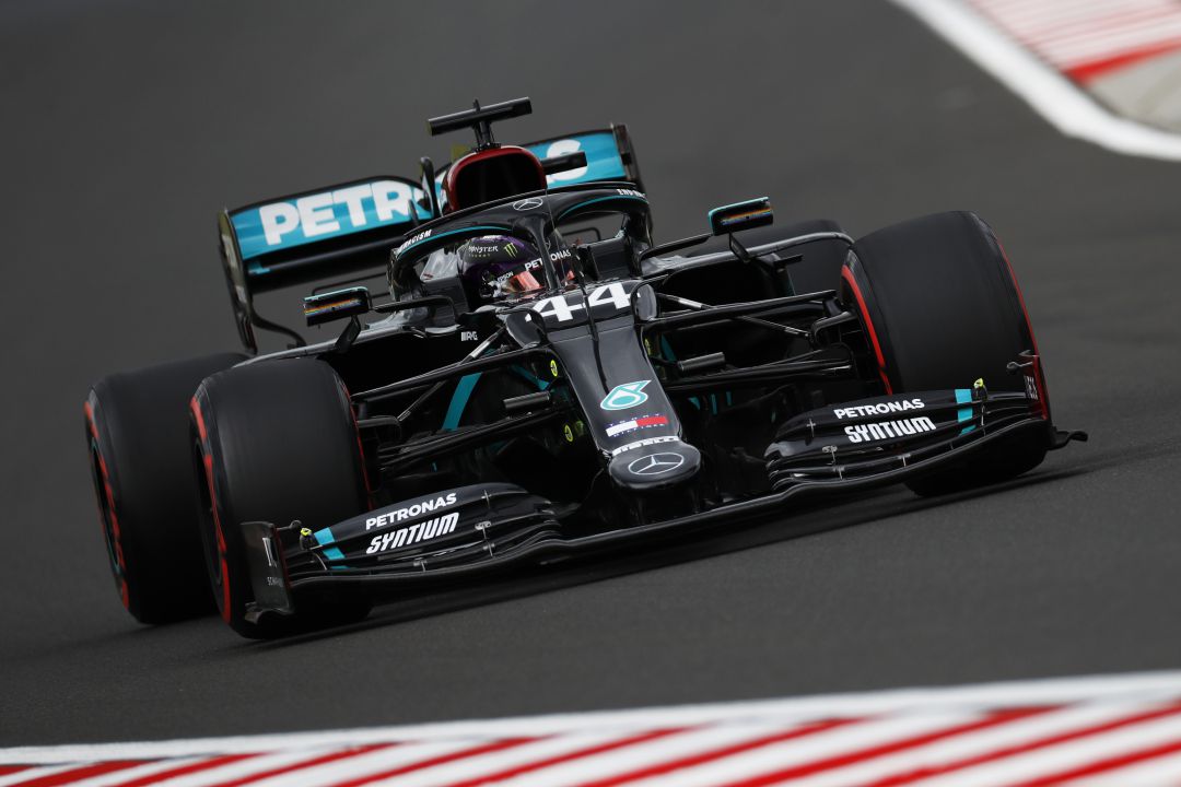 Hamilton, durante la clasificación del GP de Hungría. Hamilton, durante la clasificación del GP de Hungría.
