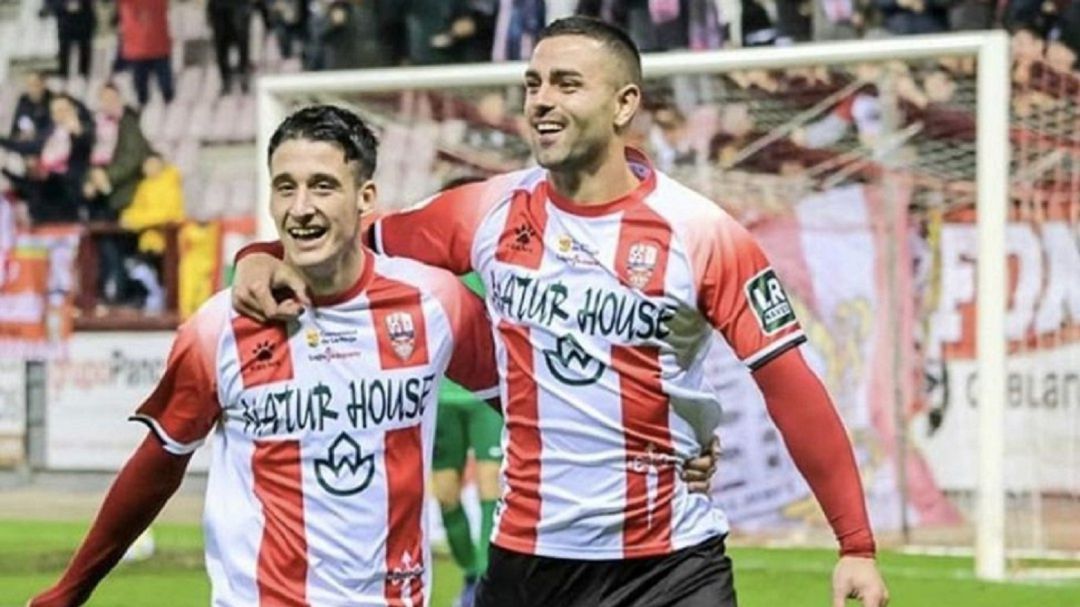 Ander Vitoria, junto a Olaetxea, en un partido en Las Gaunas. Ander Vitoria, junto a Olaetxea, en un partido en Las Gaunas.