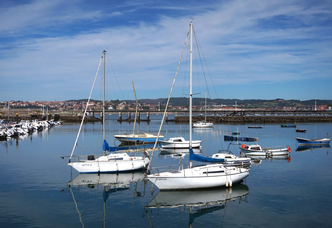 Barcos en el puerto de Santurtzi, en una imagen de archivo Barcos en el puerto de Santurtzi, en una imagen de archivo