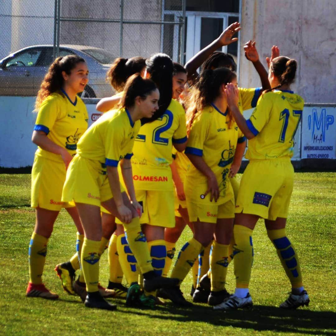 Las jugadoras celebran un gol anotado esta temporada Las jugadoras celebran un gol anotado esta temporada
