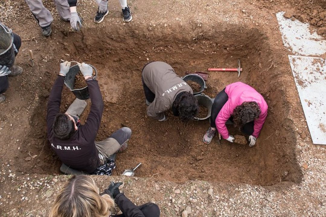 Momento de una excavación dirigida por la ARMH Momento de una excavación dirigida por la ARMH