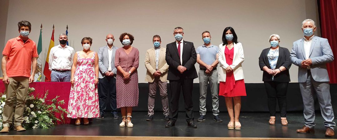 Guadix acoge la firma de un convenio entre la Universidad de Granada y las mancomunidades del norte de la provincia para impulsar diferentes acciones en el hábitat de cuevas Guadix acoge la firma de un convenio entre la Universidad de Granada y las mancomunidades del norte de la provincia para impulsar diferentes acciones en el hábitat de cuevas