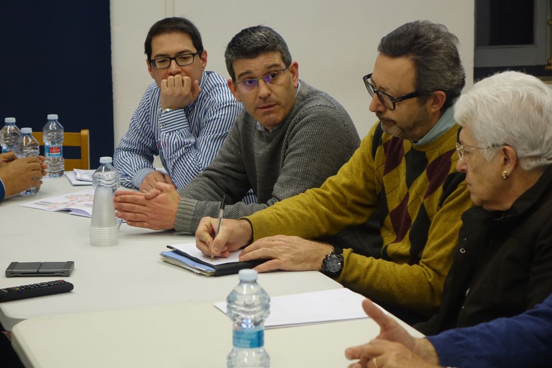 Imatge del procés de firma de les obres Imatge del procés de firma de les obres
