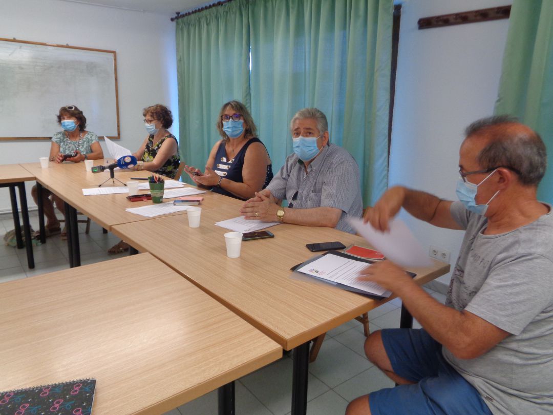 La Coordinadora presentó sus conclusiones de este encuentro en la sede de la Asociación de Vecinos del Polígono Residencial La Coordinadora presentó sus conclusiones de este encuentro en la sede de la Asociación de Vecinos del Polígono Residencial