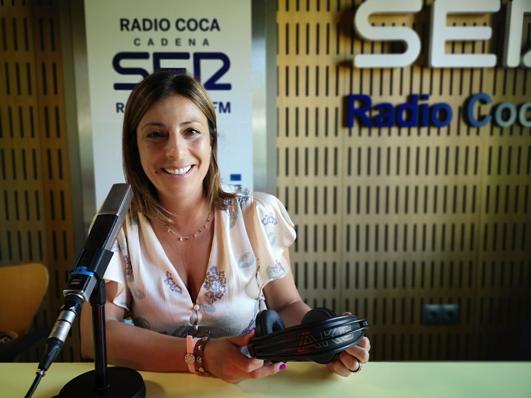 La alcaldesa de Ronda, Mari Paz Fernández, en el estudio central de Radio Coca SER Ronda La alcaldesa de Ronda, Mari Paz Fernández, en el estudio central de Radio Coca SER Ronda