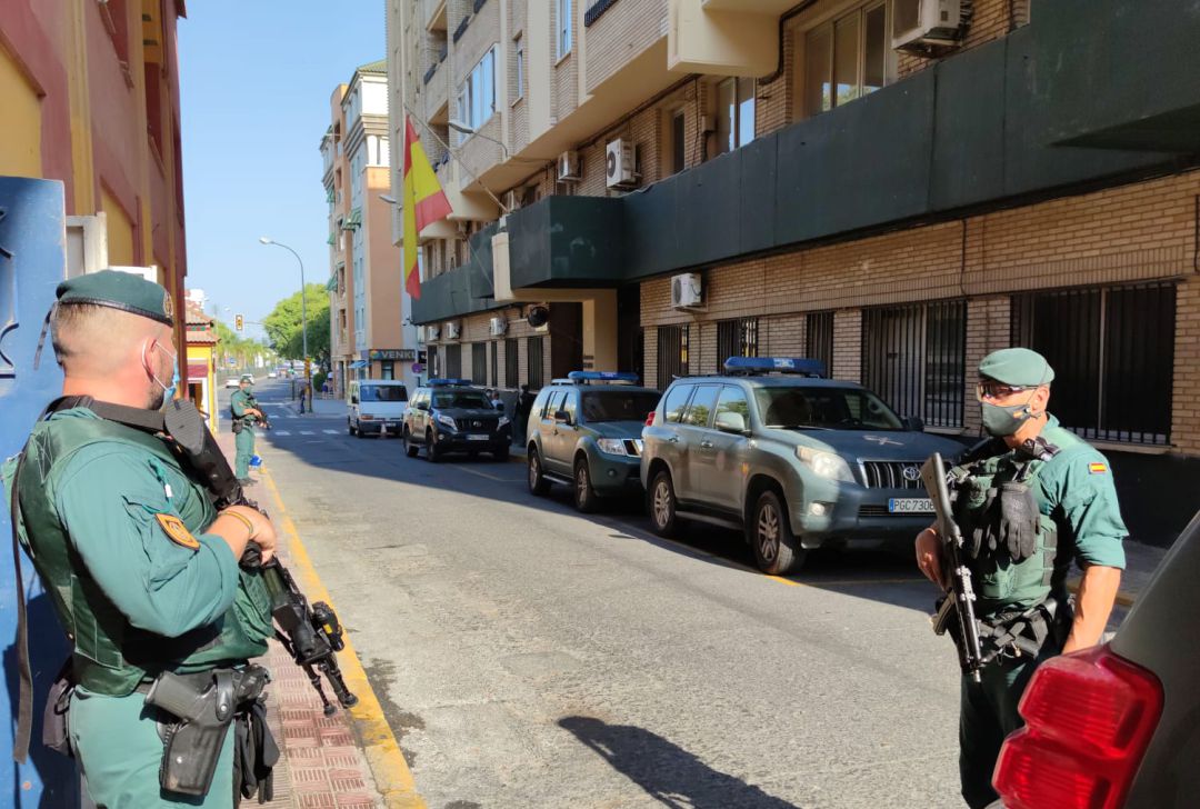 Agentes del dispositivo contra el narcotráfico de la Guardia Civil Agentes del dispositivo contra el narcotráfico de la Guardia Civil