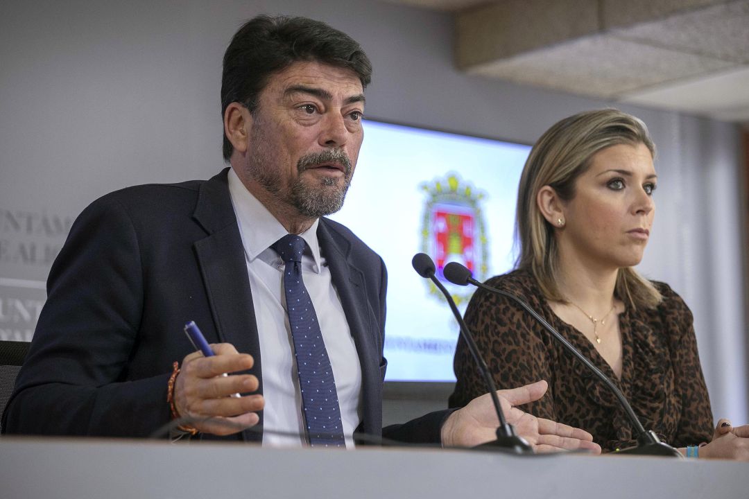 El alcalde, Luis Barcala, y la vicealcaldesa, Mari Carmen Sánchez, en una imagen de archivo El alcalde, Luis Barcala, y la vicealcaldesa, Mari Carmen Sánchez, en una imagen de archivo