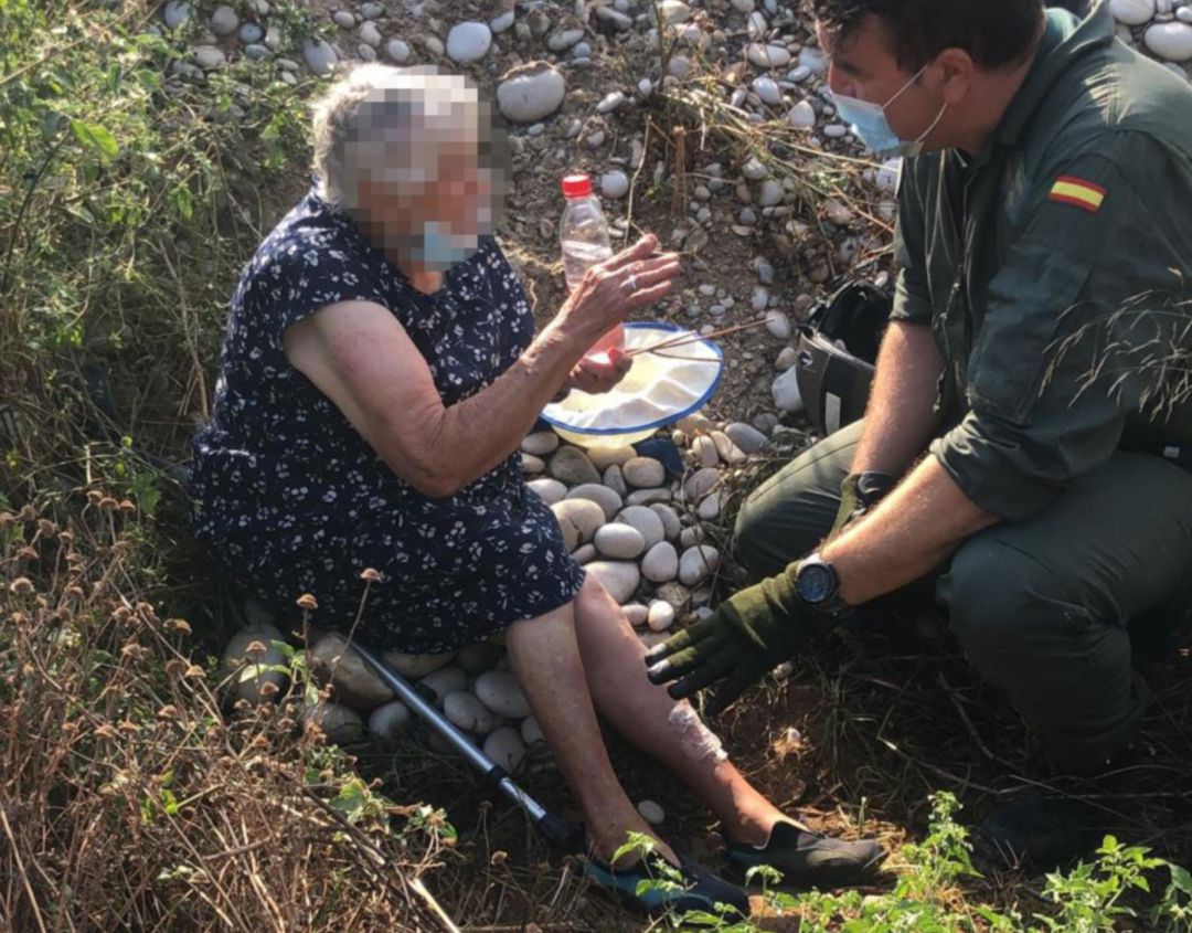 Mujer localizada en buen estado en la Ribera de Cabanes Mujer localizada en buen estado en la Ribera de Cabanes