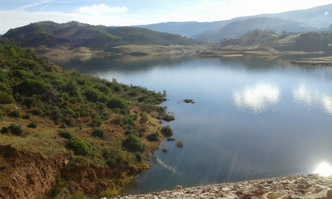 La Presa de Siles, terminada en 2015, está desaprovechada actualmente porque no se han construido aún las canalizaciones La Presa de Siles, terminada en 2015, está desaprovechada actualmente porque no se han construido aún las canalizaciones