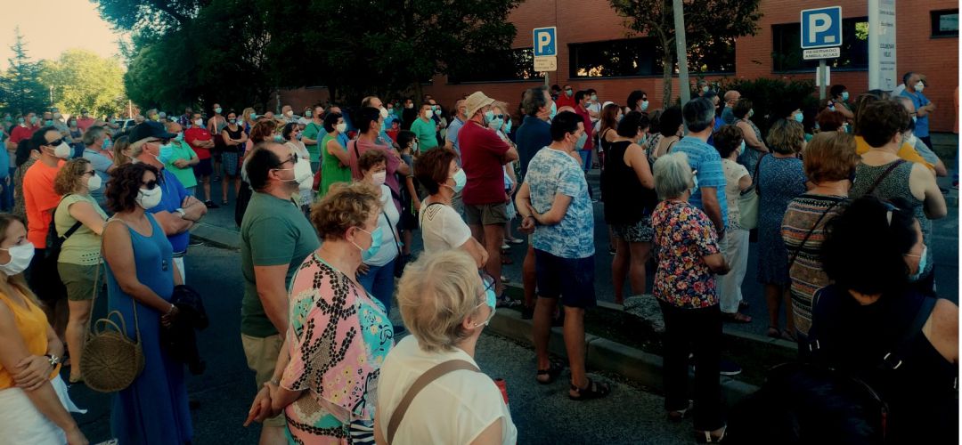 Concentración frente a centro de salud Concentración frente a centro de salud