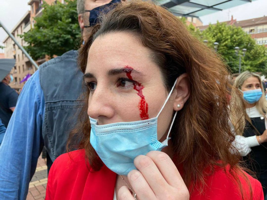 Rocío de Meer, la diputada de Vox a la que agredieron durante el mitin en Sestao Rocío de Meer, la diputada de Vox a la que agredieron durante el mitin en Sestao