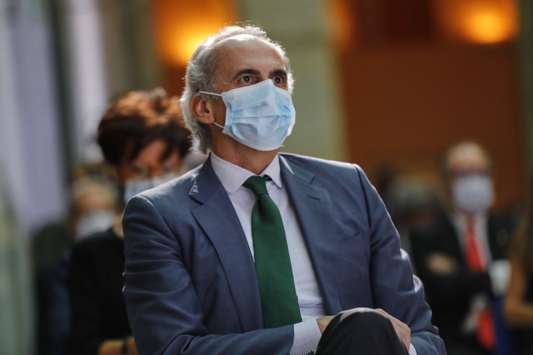 El consejero de Sanidad de la Comunidad de Madrid, Enrique Ruiz Escudero, durante el homenaje organizado por el periódico 'La Razón' al personal sanitario implicado en la lucha contra el COVID-19, en Madrid (España), a 14 de julio de 2020. El consejero de Sanidad de la Comunidad de Madrid, Enrique Ruiz Escudero, durante el homenaje organizado por el periódico 'La Razón' al personal sanitario implicado en la lucha contra el COVID-19, en Madrid (España), a 14 de julio de 2020.