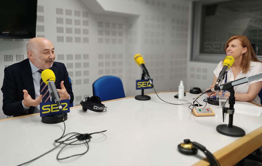 El delegado del Gobierno, Javier Losada, defiende las ayudas estatales por la COVID-19. El delegado del Gobierno, Javier Losada, defiende las ayudas estatales por la COVID-19.