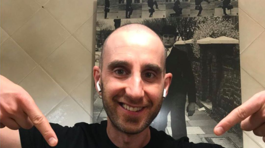 Dani Rovira concede a la SER la primera entrevista tras anunciar que ha acabado con la quimioterapia. Dani Rovira concede a la SER la primera entrevista tras anunciar que ha acabado con la quimioterapia.