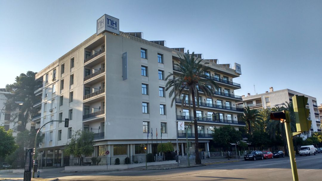 Hotel ubicado en la avenida Álvaro Domecq Hotel ubicado en la avenida Álvaro Domecq
