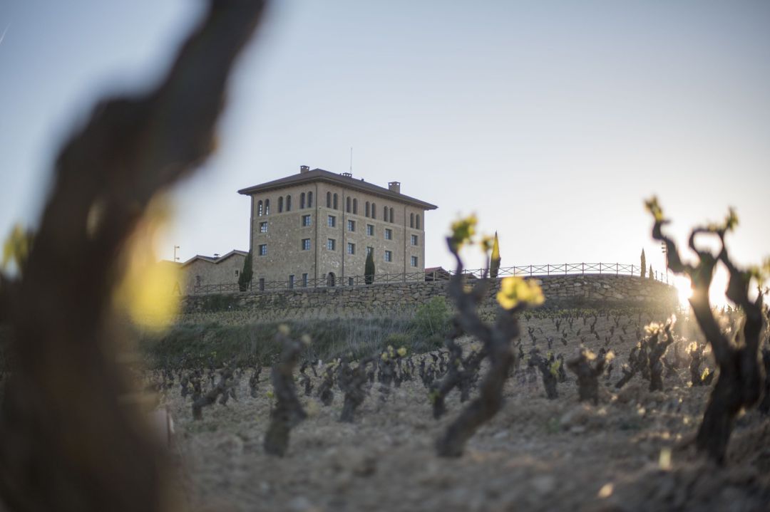 Hacienda López de Haro da la bienvenida de nuevo al viajero del vino Hacienda López de Haro da la bienvenida de nuevo al viajero del vino