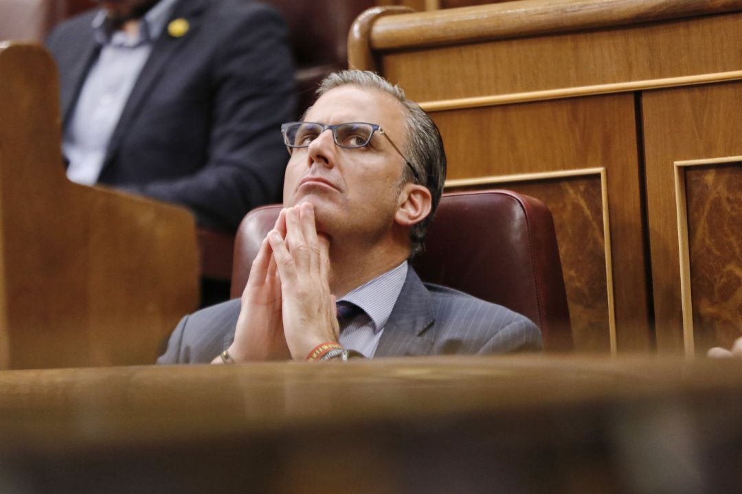 El diputado de Vox Javier Ortega Smith, durante una sesión plenaria en el Congreso de los Diputados. El diputado de Vox Javier Ortega Smith, durante una sesión plenaria en el Congreso de los Diputados.