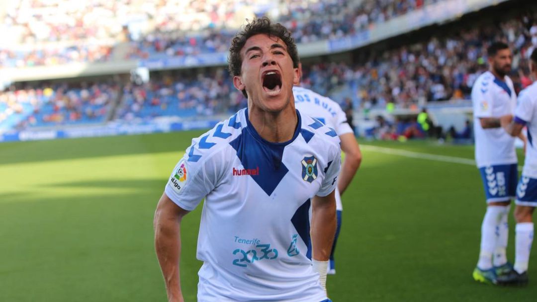 Tras destacar en las últimas temporadas en Tenerife, Milla jugará en el Granada Tras destacar en las últimas temporadas en Tenerife, Milla jugará en el Granada