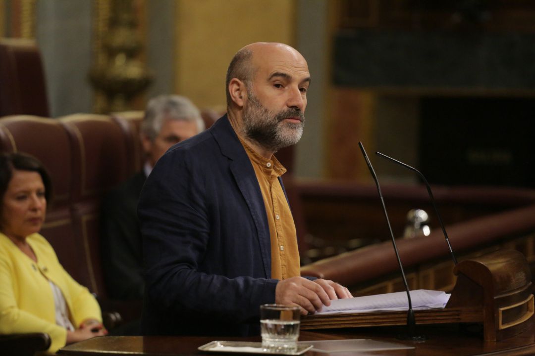 El diputado del BNG en el Congreso Néstor Rego, durante su intervención en la primera sesión de control al Gobierno. El diputado del BNG en el Congreso Néstor Rego, durante su intervención en la primera sesión de control al Gobierno.