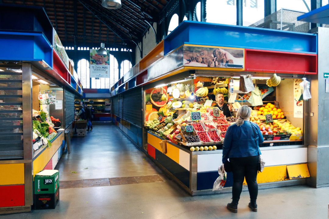 La fruta fresca lidera las exportaciones de Málaga con 221 millones de euros, el 22,6 por ciento del total y un crecimiento del +16 por ciento en el periodo enero-mayo 2020 La fruta fresca lidera las exportaciones de Málaga con 221 millones de euros, el 22,6 por ciento del total y un crecimiento del +16 por ciento en el periodo enero-mayo 2020