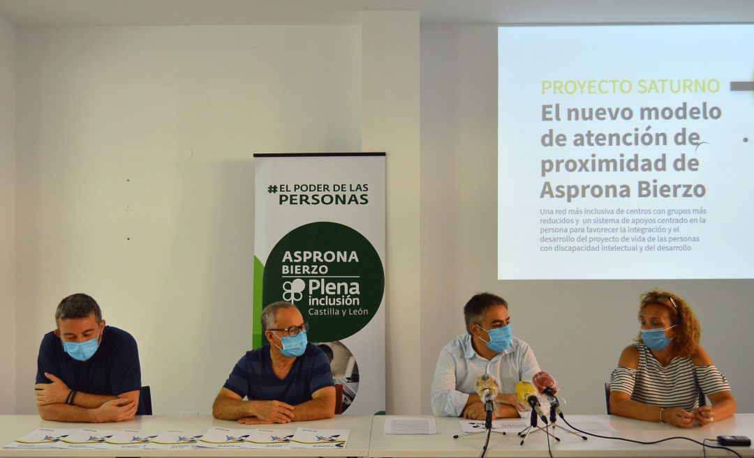 Los responsables de Asprona Bierzo durante la presentación del proyecto Saturno Los responsables de Asprona Bierzo durante la presentación del proyecto Saturno