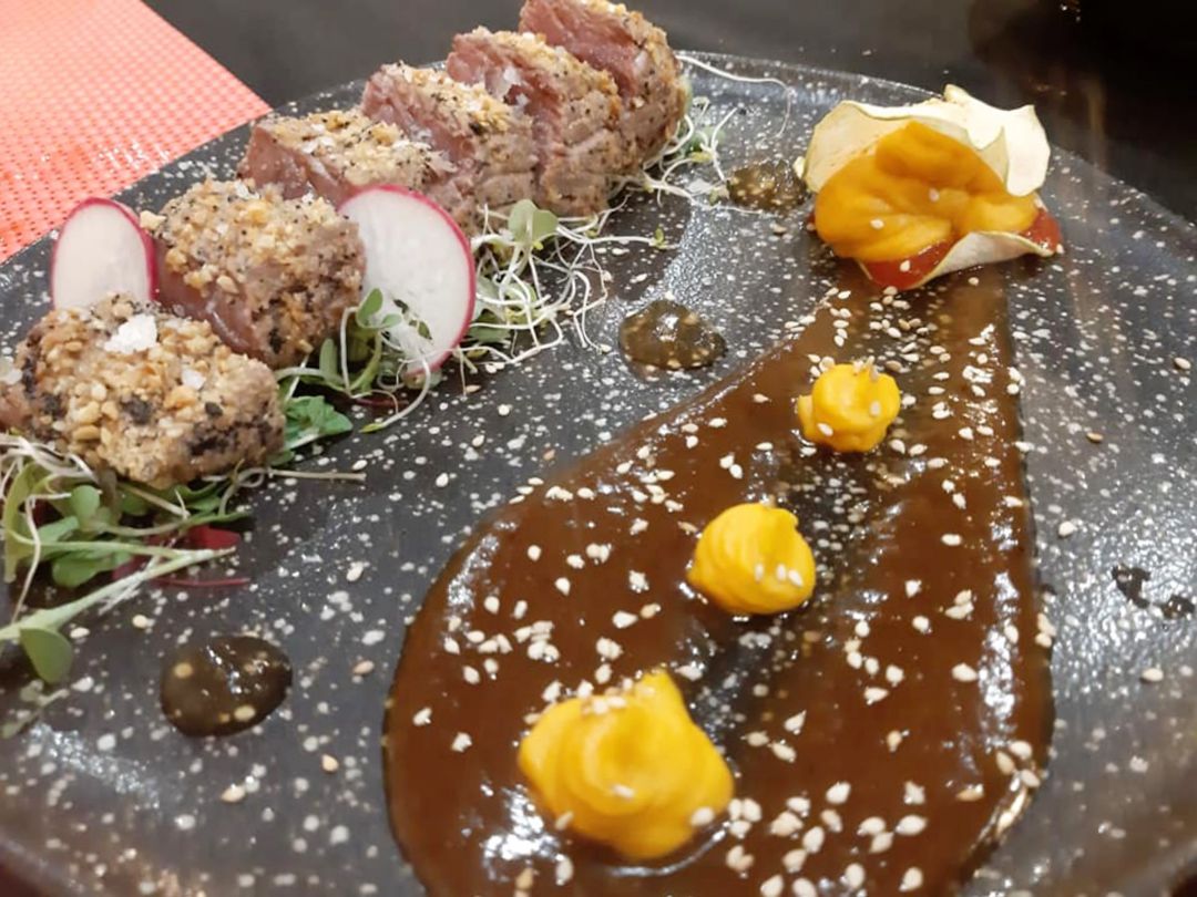 Atún en costra de cacahuete Atún en costra de cacahuete