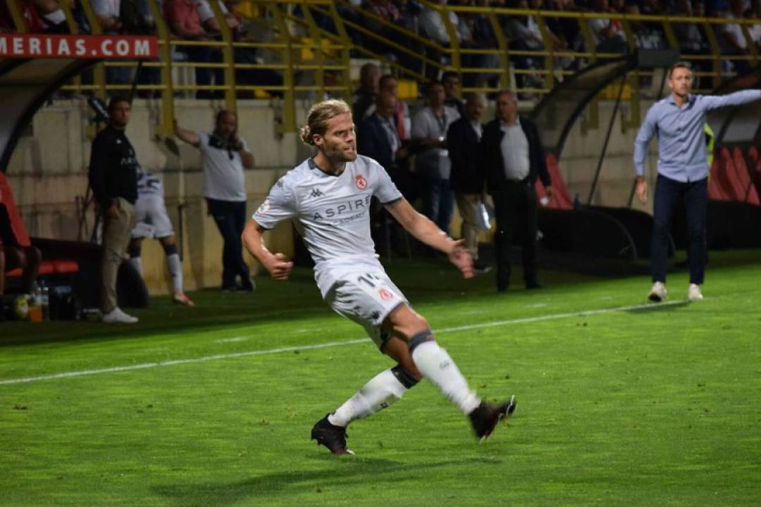 Aitor Fernández, durante un partido en el Reino de León esta temporada Aitor Fernández, durante un partido en el Reino de León esta temporada