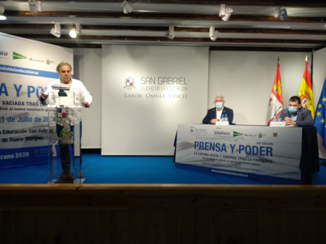 Los ponentes Los ponentes