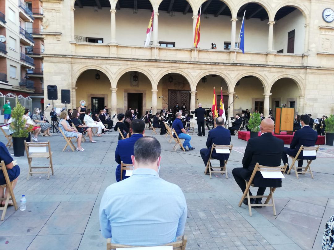 Imagen del homenaje donde la música fue también protagonista Imagen del homenaje donde la música fue también protagonista