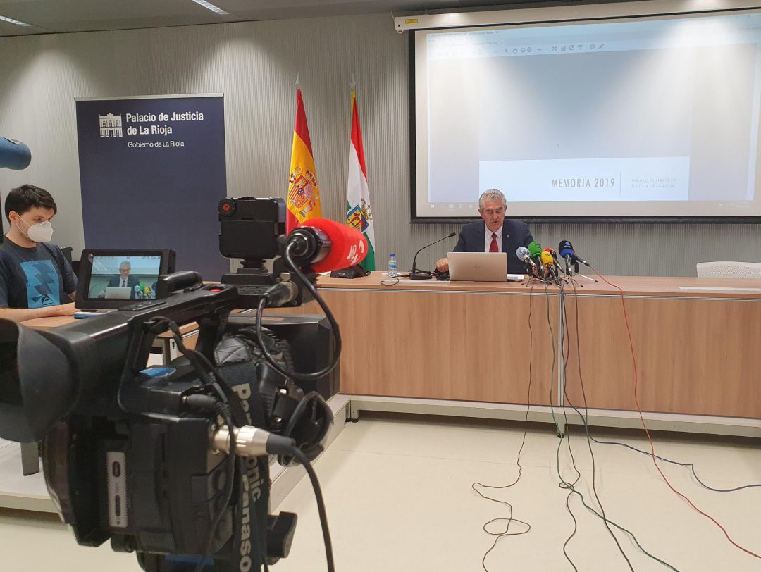 El presidente del TSJR, Javier Marca, ha presentado la memoria judicial correspondiente a 2019. El presidente del TSJR, Javier Marca, ha presentado la memoria judicial correspondiente a 2019.