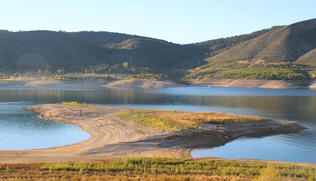 Embalse de Buendía (Cuenca). Embalse de Buendía (Cuenca).