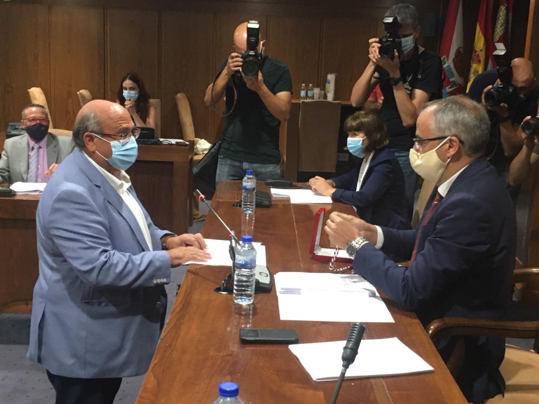 El concejal de Coalición por el Bierzo, Jesús López toma posesión en el pleno El concejal de Coalición por el Bierzo, Jesús López toma posesión en el pleno